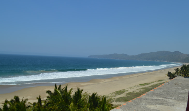 Playa Larga, Guerrero