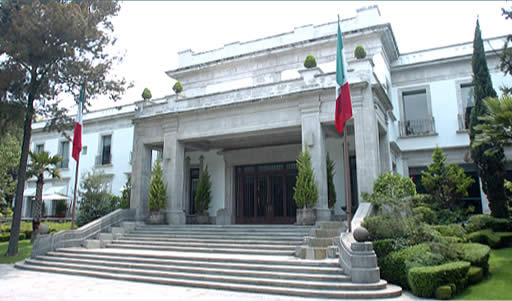 La Historia de "Los Pinos"