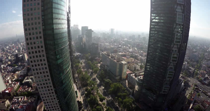 Volando sobre la Ciudad de México en un Drone - TuriMexico