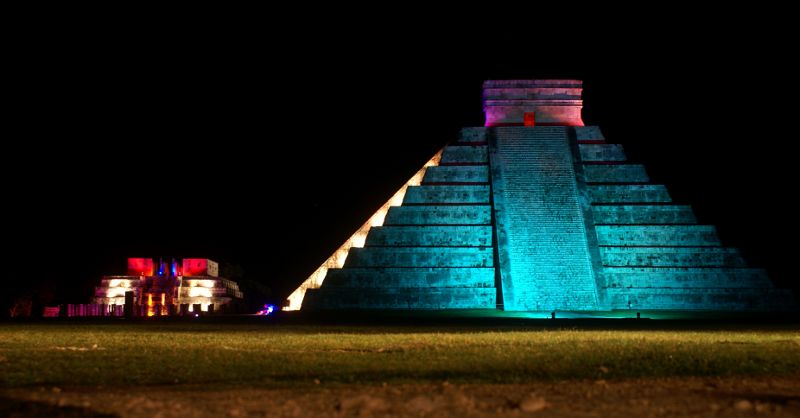 Noches de Kukulkán en Chichén Itzá