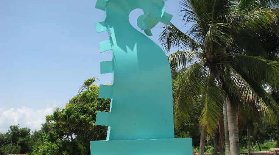 Corredor Escultórico del Boulevard Bahía en Chetumal