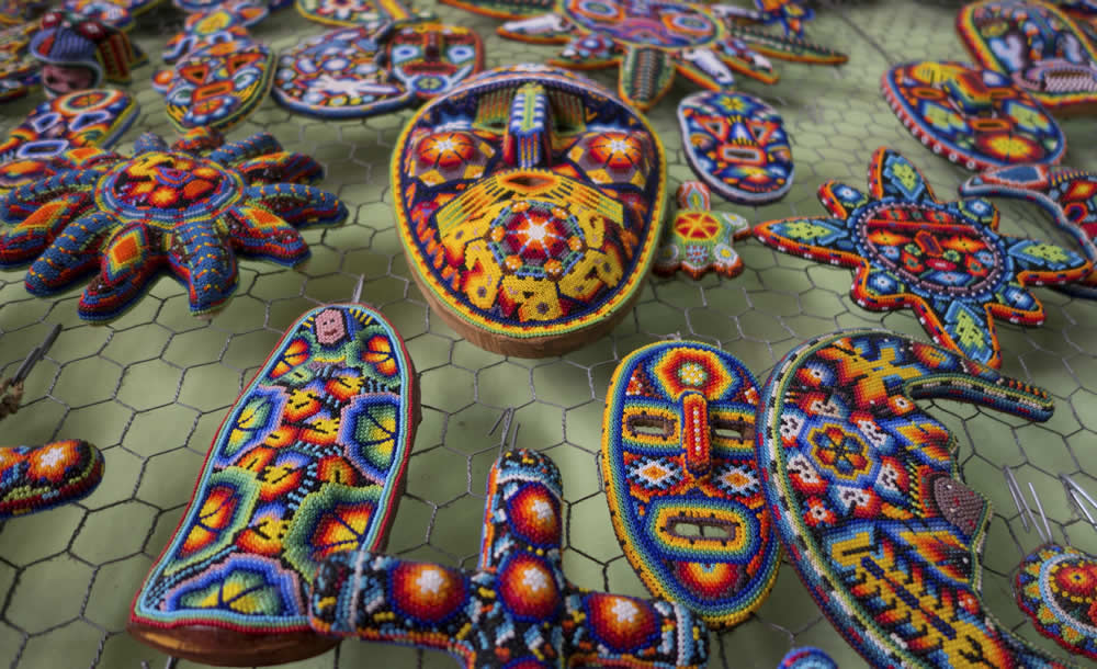 Descubriendo la Esencia Huichol