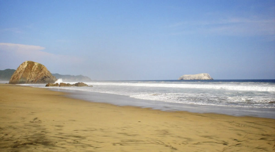Playa de Oro en Colima